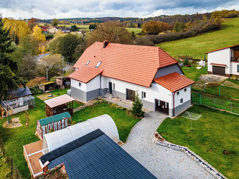 Prodej rodinného domu 162 m², pozemek 1865 m², Stříbro – náhled fotky 2
