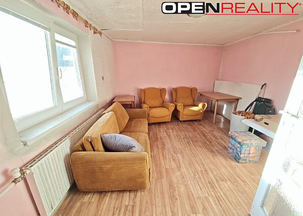 Prodej rodinného domu 120 m², pozemek 376 m² – fotografie 2