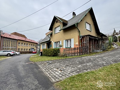 Prodej  rodinného domu 242 m², pozemek 1 500 m²