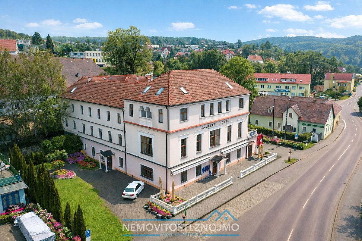 Prodej činžovního domu 911 m² – fotografie 2