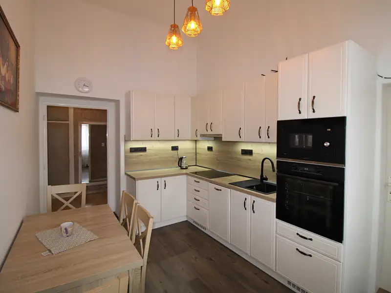 Prodej bytu 3+1 77 m², Karlovy Vary – náhled fotky 1