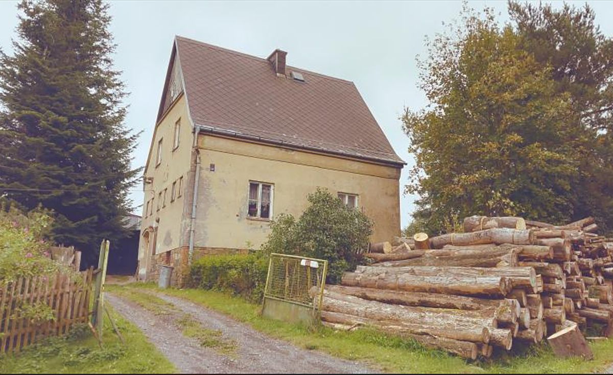 Prodej rodinného domu 180 m², pozemek 1928 m² – fotografie 2