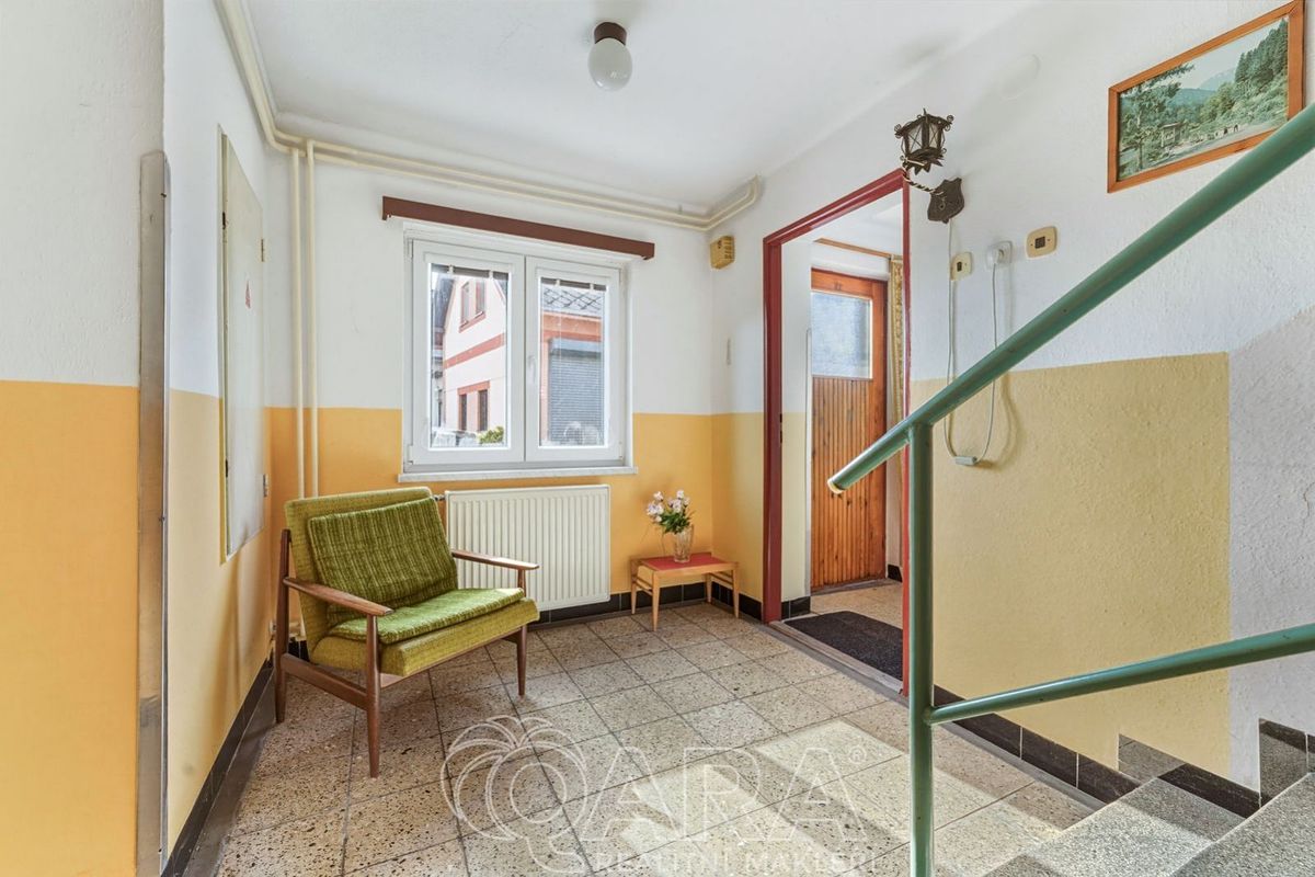 Prodej rodinného domu 143 m², pozemek 530 m² – fotografie 3