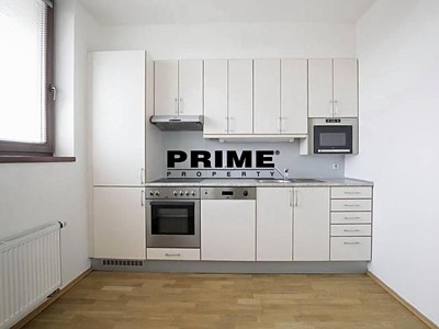 Pronájem kanceláře 168 m² — photo 3