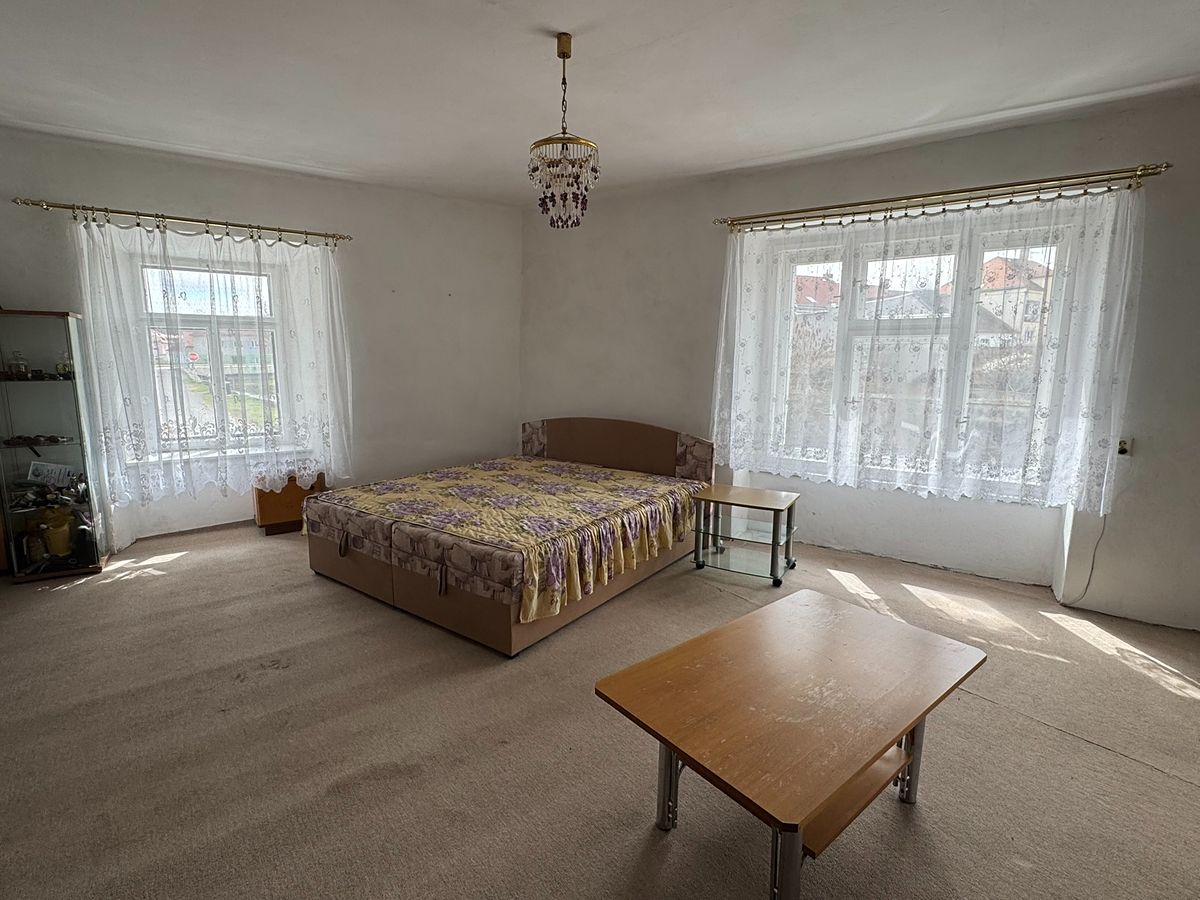 Prodej rodinného domu 200 m², pozemek 283 m² – fotografie 3