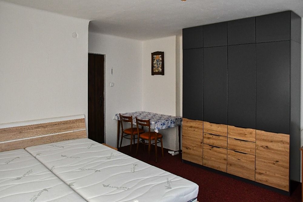 Pronájem bytu 2+1 66 m² – fotografie 3
