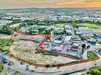 Prodej komerčního pozemku 5000 m²