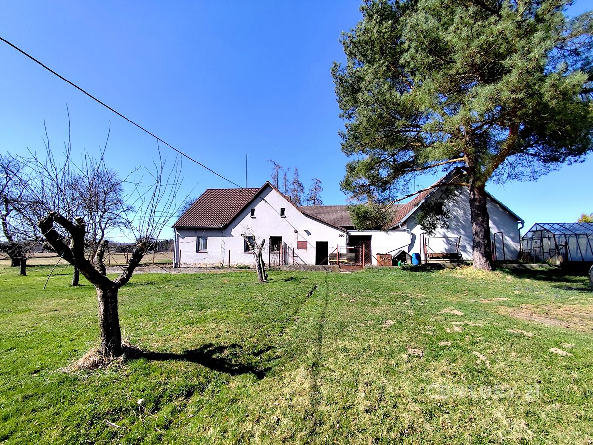 Prodej rodinného domu 150 m², pozemek 7250 m²