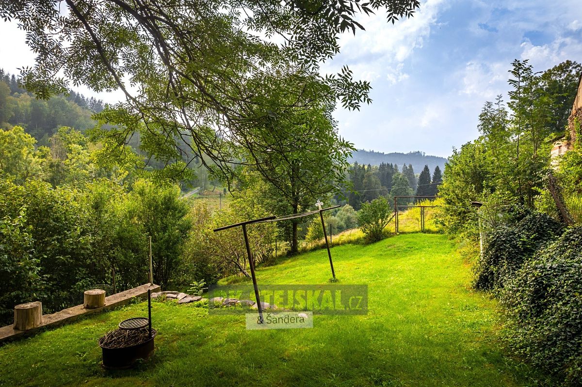 Prodej rodinného domu 600 m², pozemek 3209 m² – fotografie 3