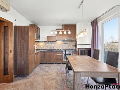 Pronájem bytu 3+kk 81 m²