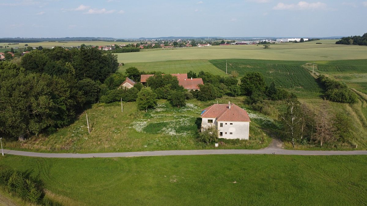 Prodej rodinného domu 230 m², pozemek 735 m²