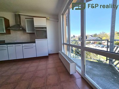 Pronájem bytu 2+1 59 m² — photo 2