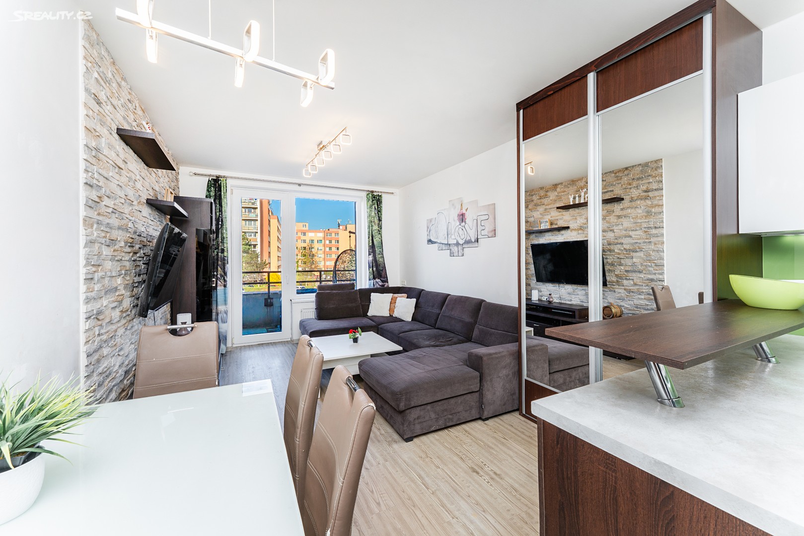 Prodej bytu 2+kk 53 m² (Jednopodlažní), Praha