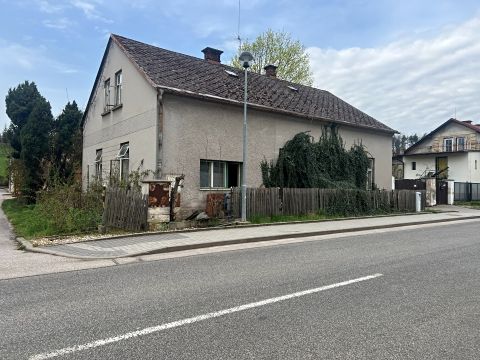 Prodej rodinného domu 140 m², pozemek 471 m²