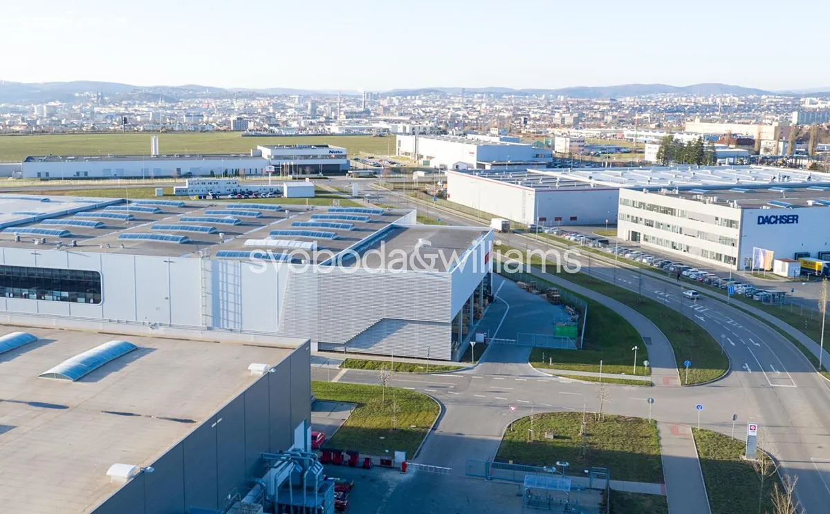 Pronájem skladového prostoru 11330 m² – pohled 3