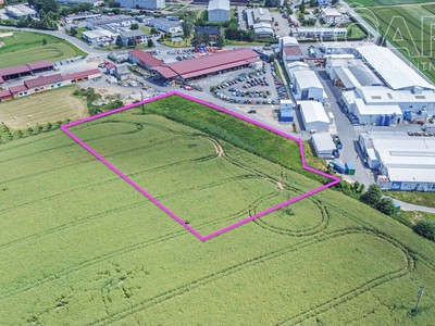 Prodej  komerčního pozemku 10 347 m²