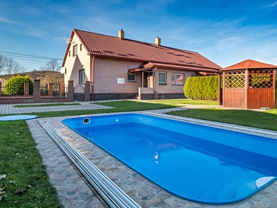 Prodej  rodinného domu 197 m², pozemek 2 520 m²