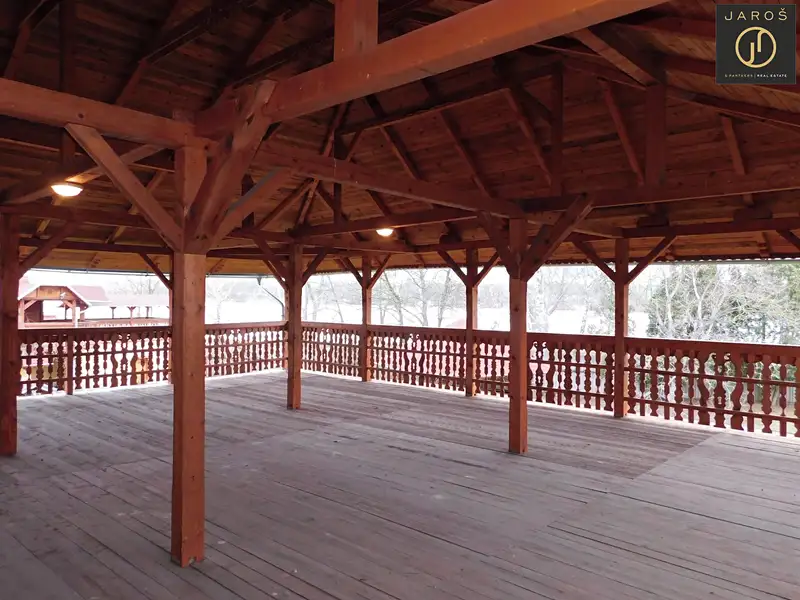 Prodej rodinného domu 1400 m², pozemek 21245 m², Šlapanice – náhled fotky 3