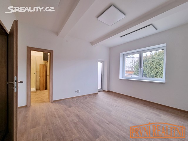 Pronájem bytu 2+1 65 m² – pohled 5
