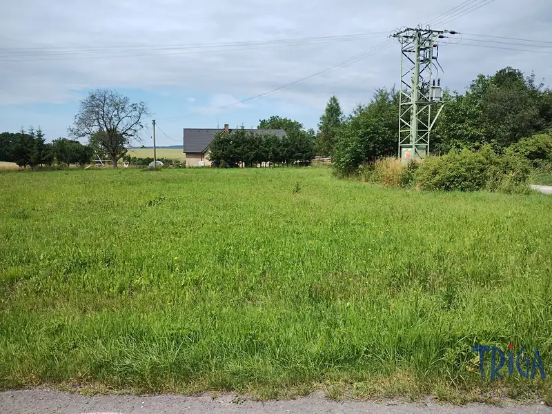 Prodej stavebního pozemku 1451 m², Chvalkovice – náhled fotky 2