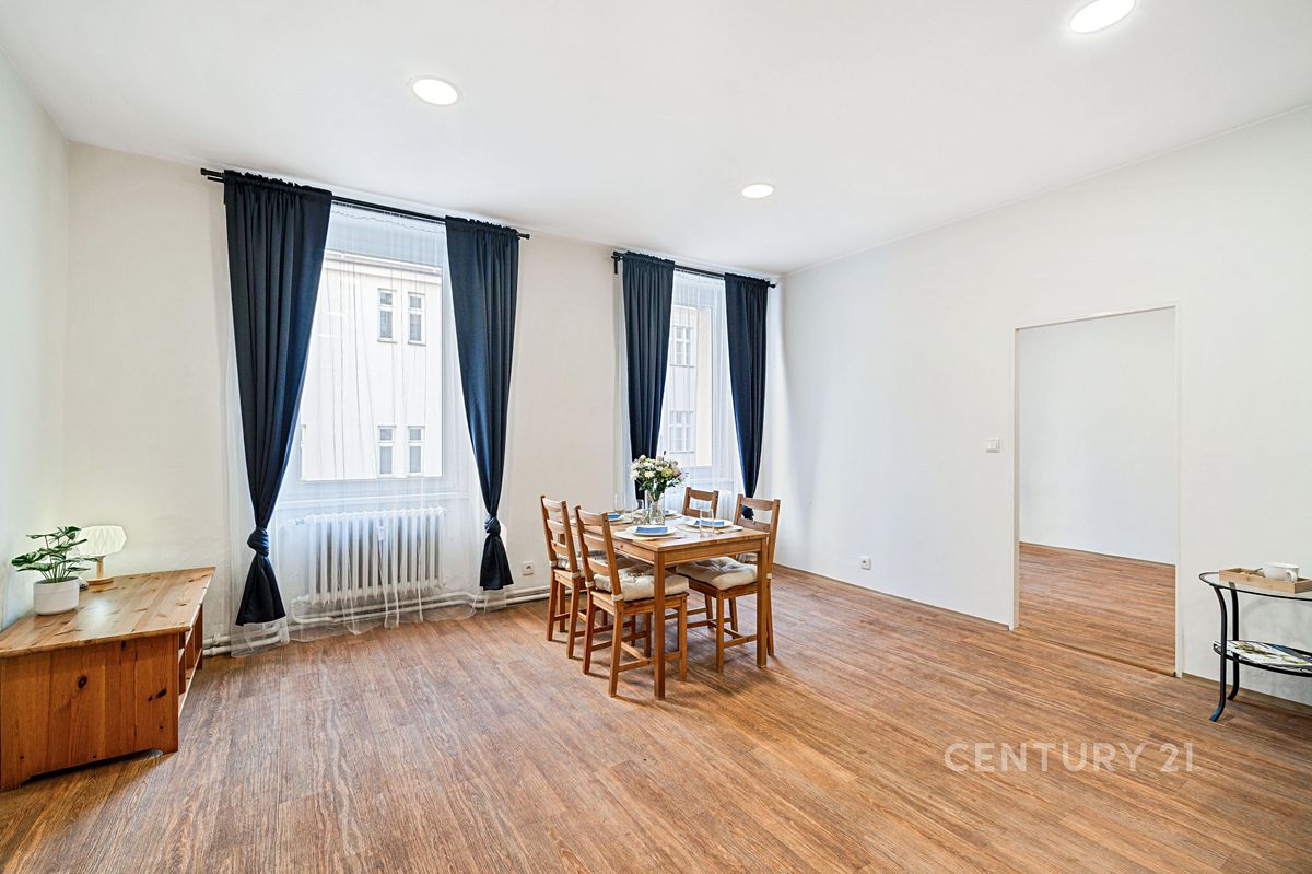 Pronájem bytu 2+kk 70 m² – fotografie 2