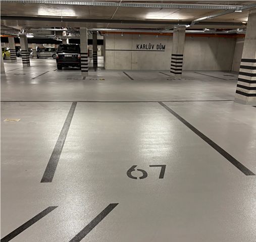 Pronájem garážového stání 14 m²