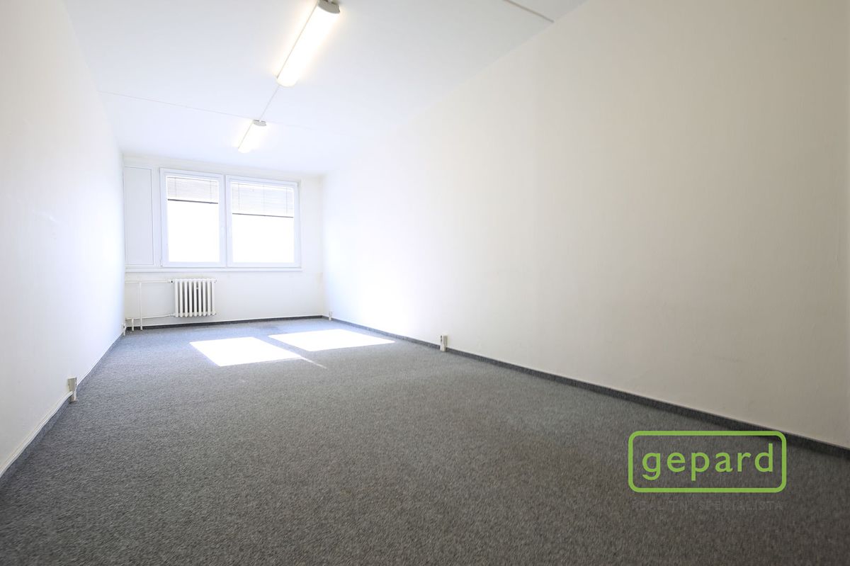 Pronájem kanceláře 24 m² – fotografie 2