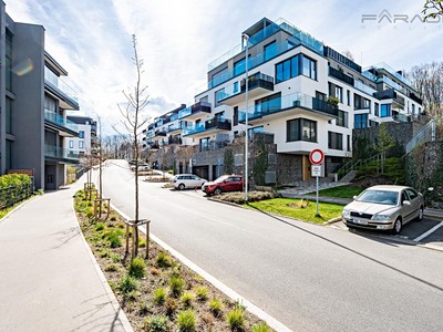 Pronájem bytu 4+kk 128 m²