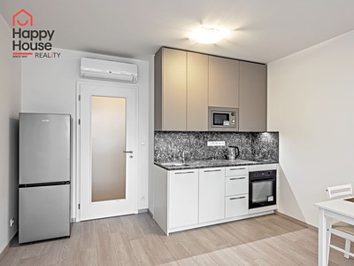 Pronájem bytu 1+kk 35 m²