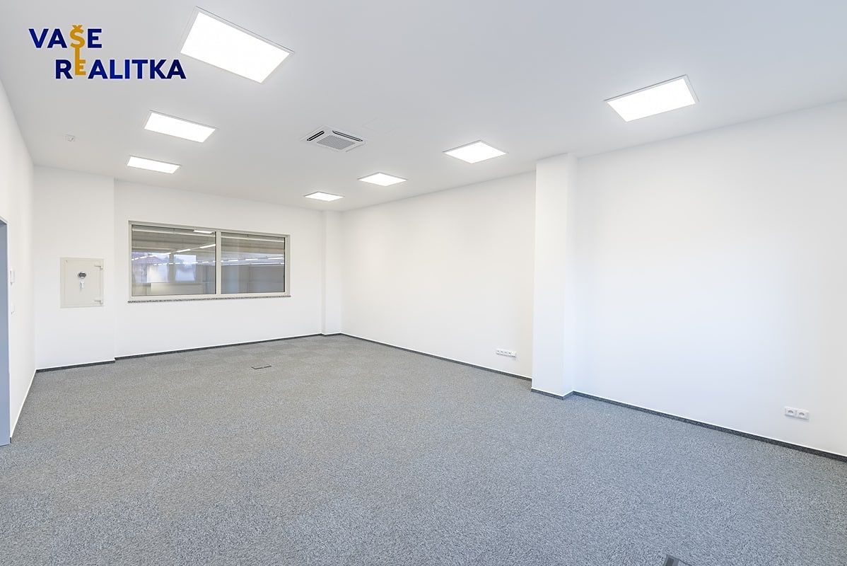 Pronájem výrobní haly, prostoru 1637 m² – fotografie 4