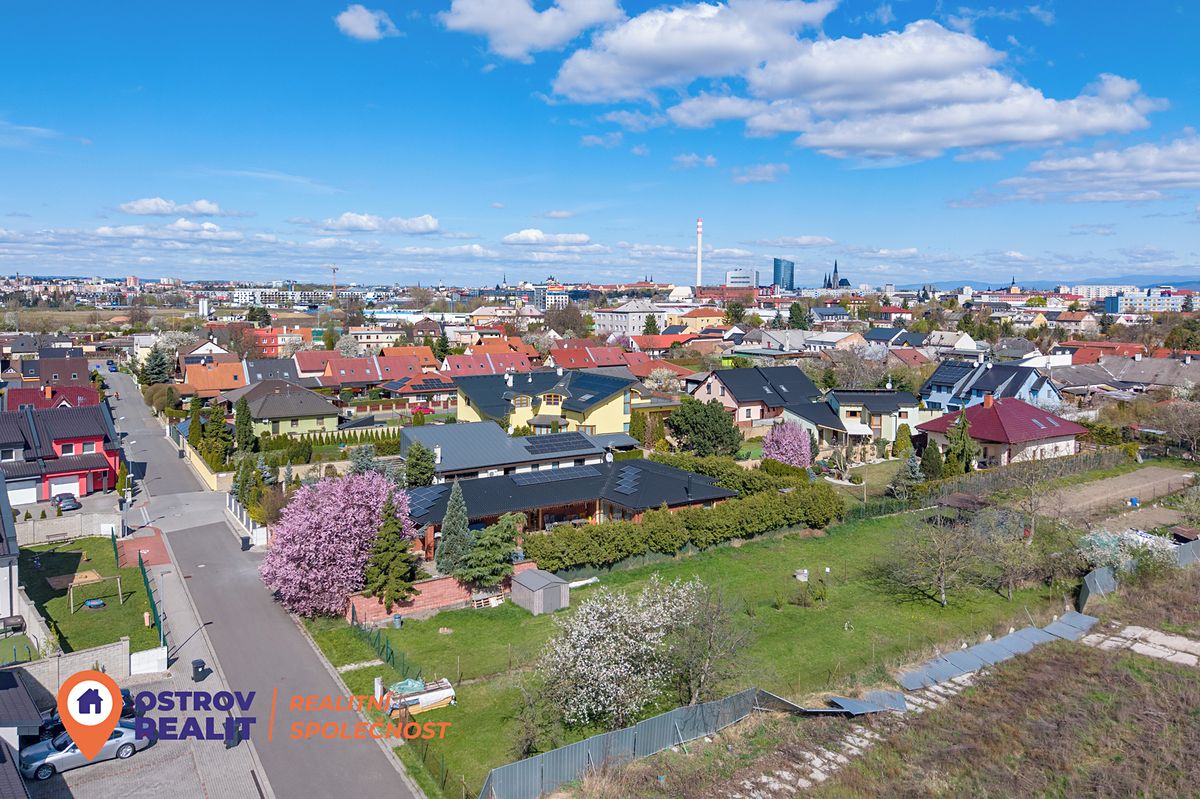 Prodej stavebního pozemku 750 m² – fotografie 3