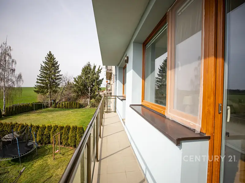 Prodej bytu 3+1 71 m², Bečváry – náhled fotky 2