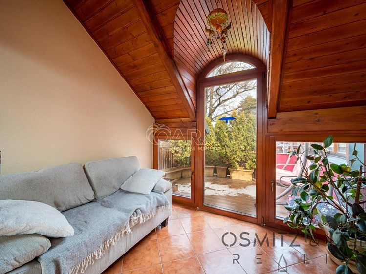 Prodej komerčního prostoru, 1 063 m² (17 z 29)