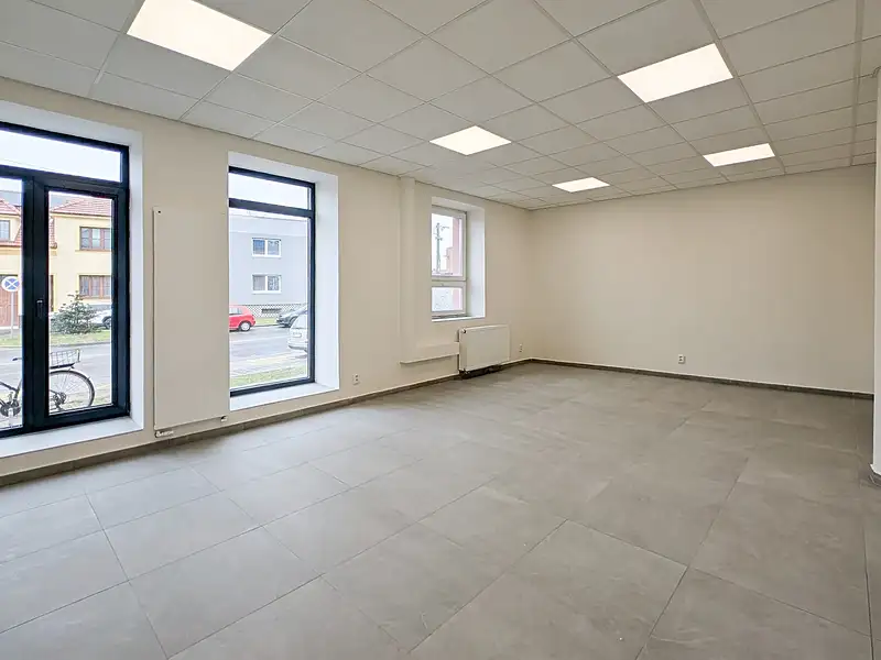 Pronájem obchodního prostoru 49 m², Kunovice – náhled fotky 1