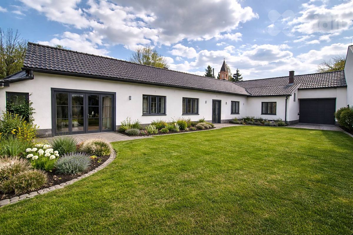 Prodej rodinného domu 246 m², pozemek 1026 m²