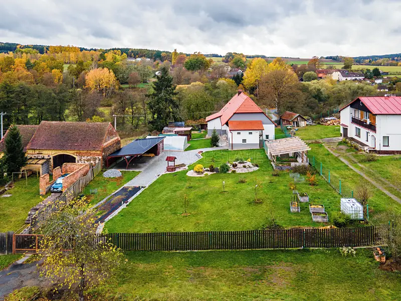 Prodej rodinného domu 162 m², pozemek 1865 m², Stříbro – náhled fotky 1