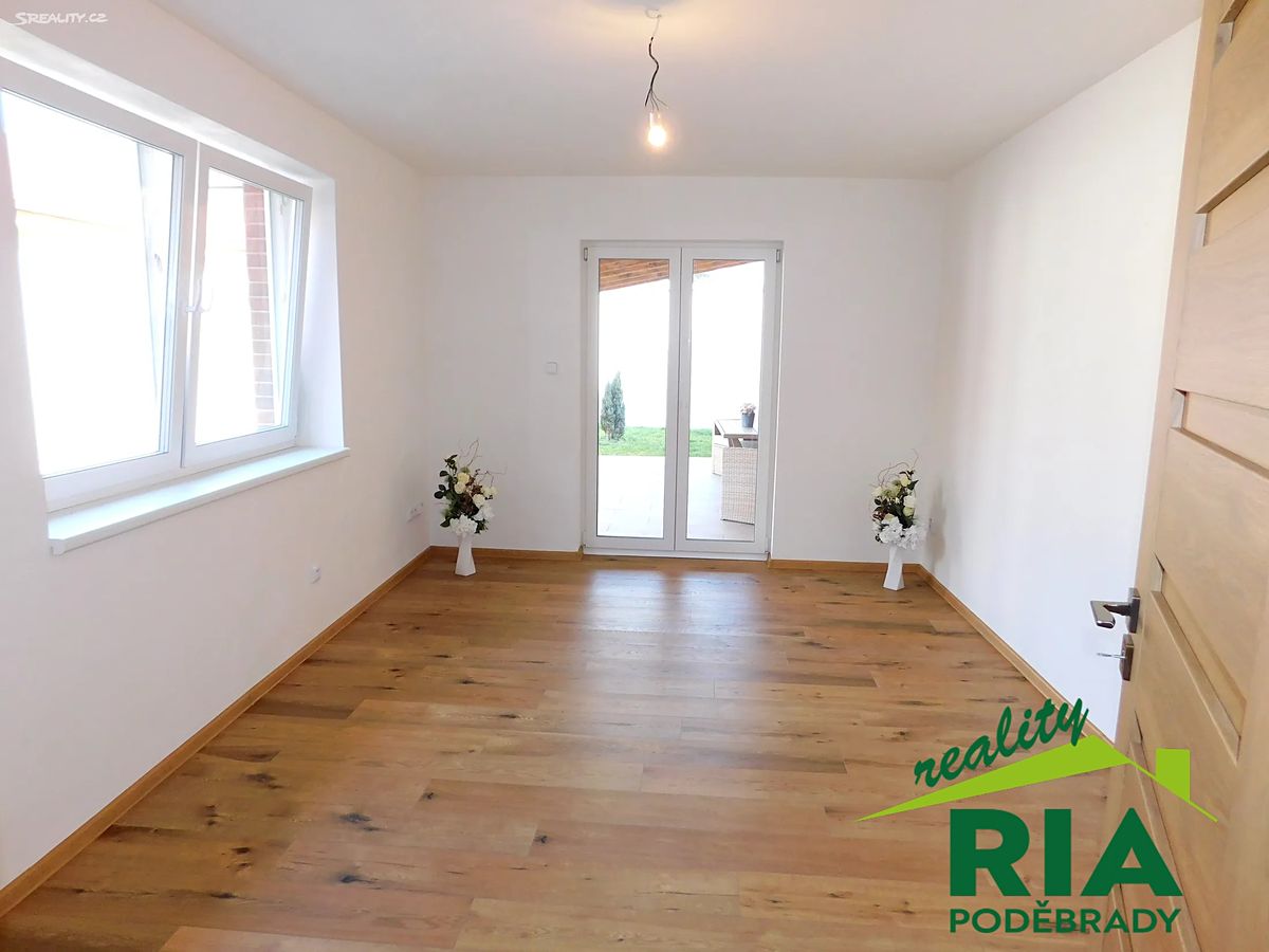 Prodej rodinného domu 130 m², pozemek 358 m² – fotografie 5