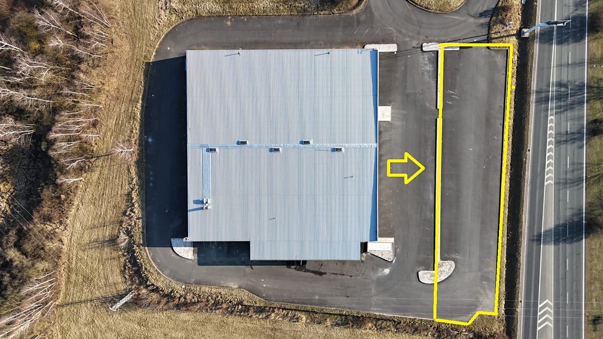 Pronájem komerčního pozemku 1200 m² – fotografie 2