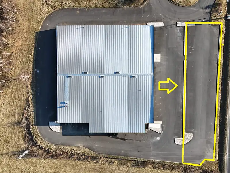 Pronájem komerčního pozemku 1200 m², Cheb – náhled fotky 2