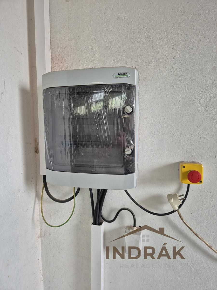 Pronájem výrobní haly, prostoru 178 m² – fotografie 4