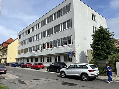Pronájem kanceláře 308 m²