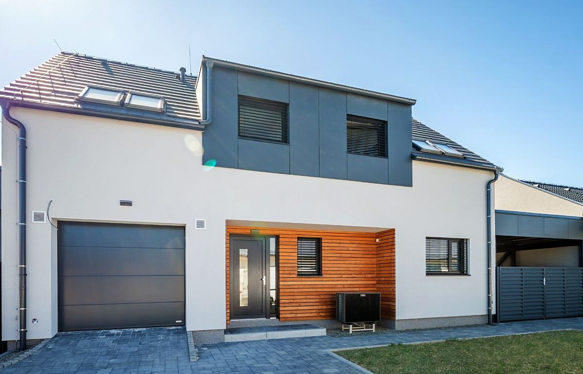 Prodej rodinného domu 180 m², pozemek 675 m² – fotografie 2