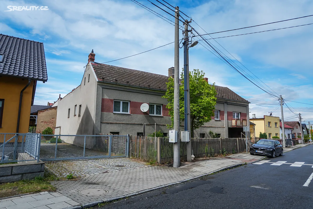 Rodinný dům v ulici Hlavní, Opava – Kylešovice