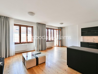 Pronájem bytu 2+kk 83 m²