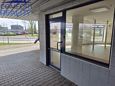 Pronájem obchodního prostoru 51 m² — photo 2