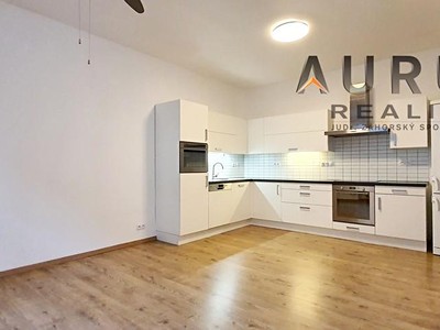 Pronájem bytu 3+kk 74 m² — photo 2