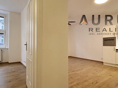 Pronájem bytu 3+kk 74 m² — photo 5