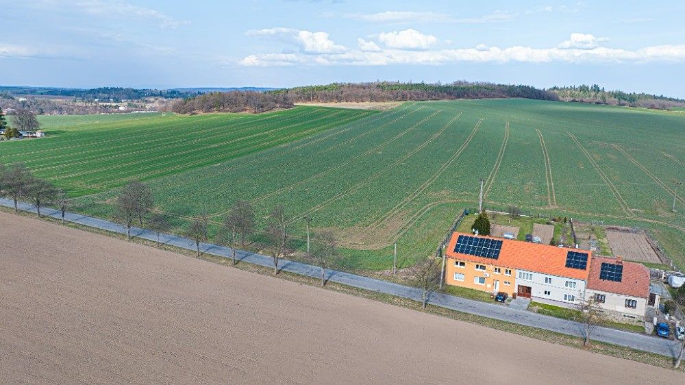 Prodej stavebního pozemku 2157 m² – fotografie 2
