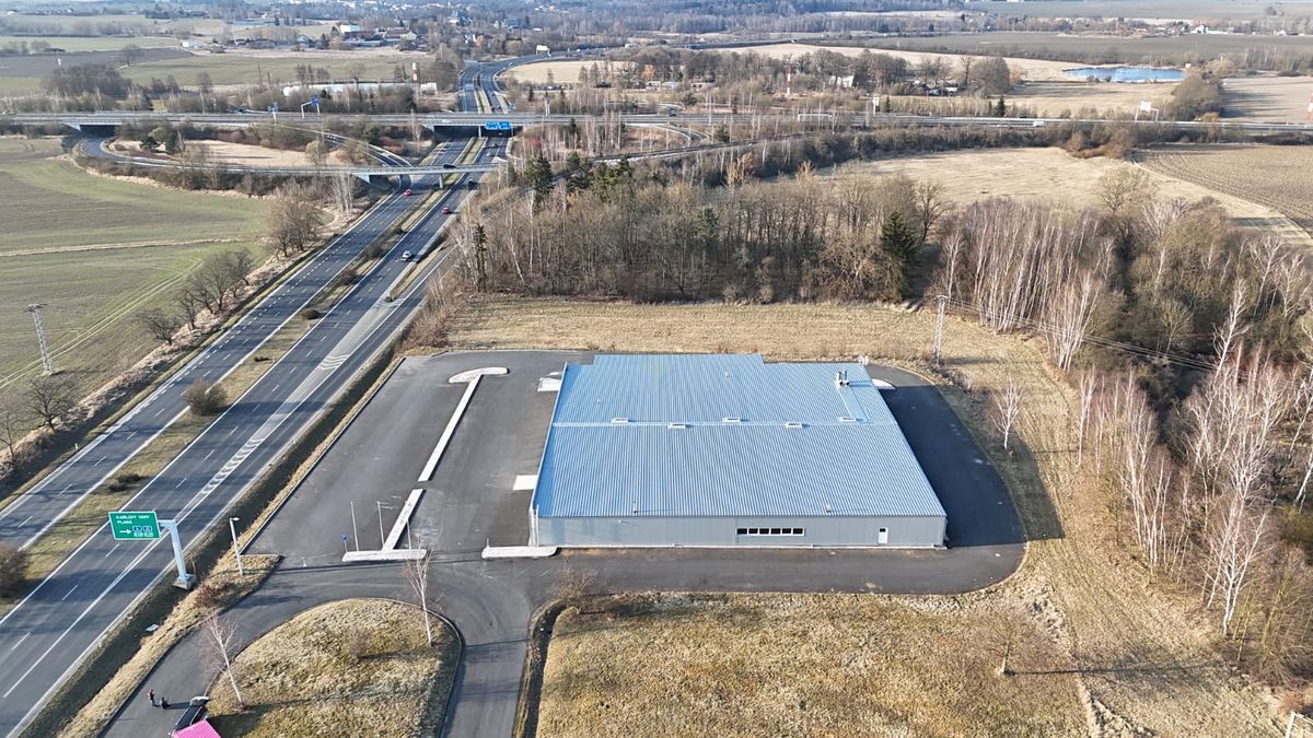 Pronájem komerčního pozemku 1200 m² – fotografie 5