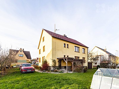 Prodej  rodinného domu 220 m², pozemek 815 m² — photo 2